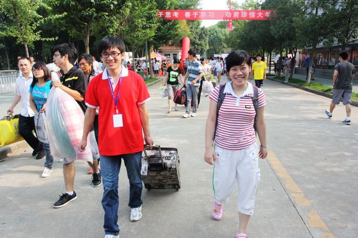 “一对一”的新生接待